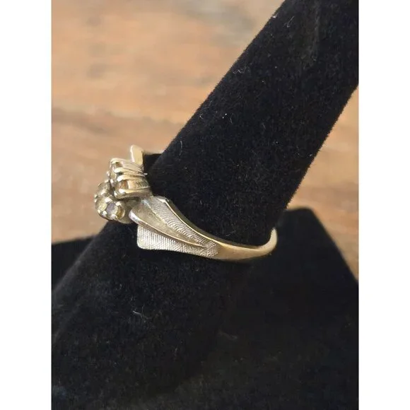 VintageGold Floral Ring Onyx with Diamond Accent Size 5.75 Elegant Textured